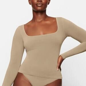SKIMS New Vintage Top Scoop Neck Long Sleeve Top Desert Tan NWT Size 4X